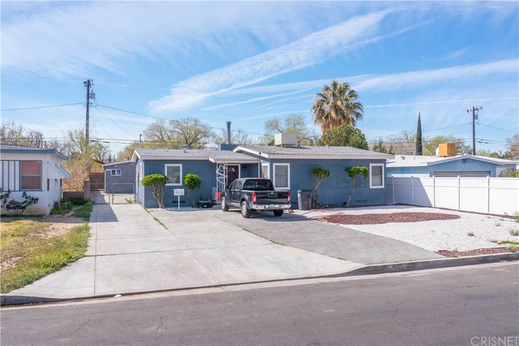 1328 Ivesbrook Street - Photo 1