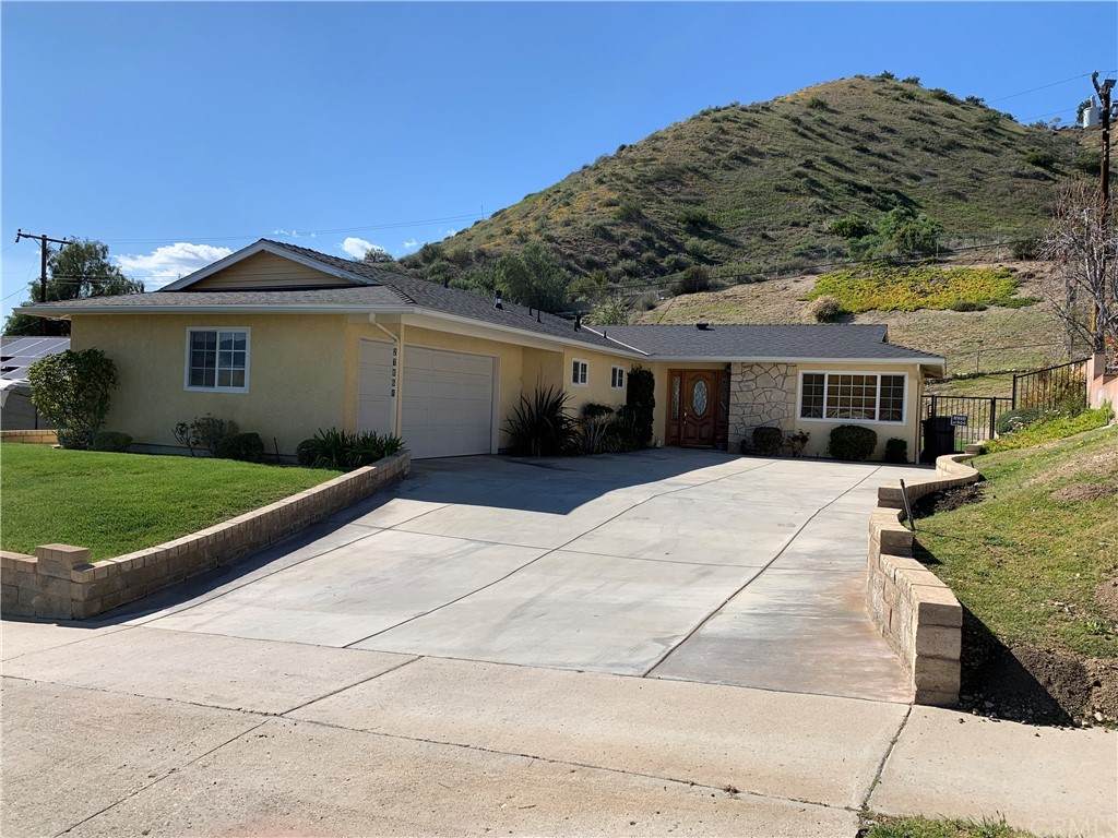 27861 Rosamond Drive - Photo 1