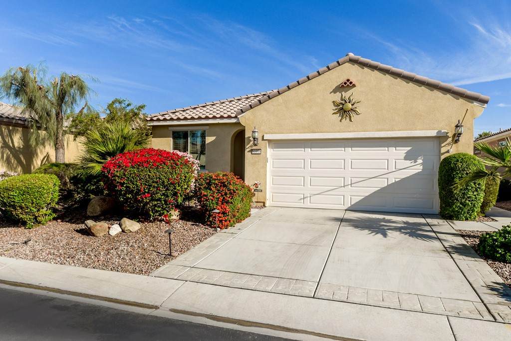 81098 Avenida Vidrio - Photo 1