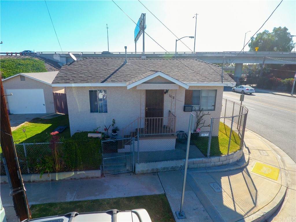 102 110 Humphreys Avenue - Photo 1