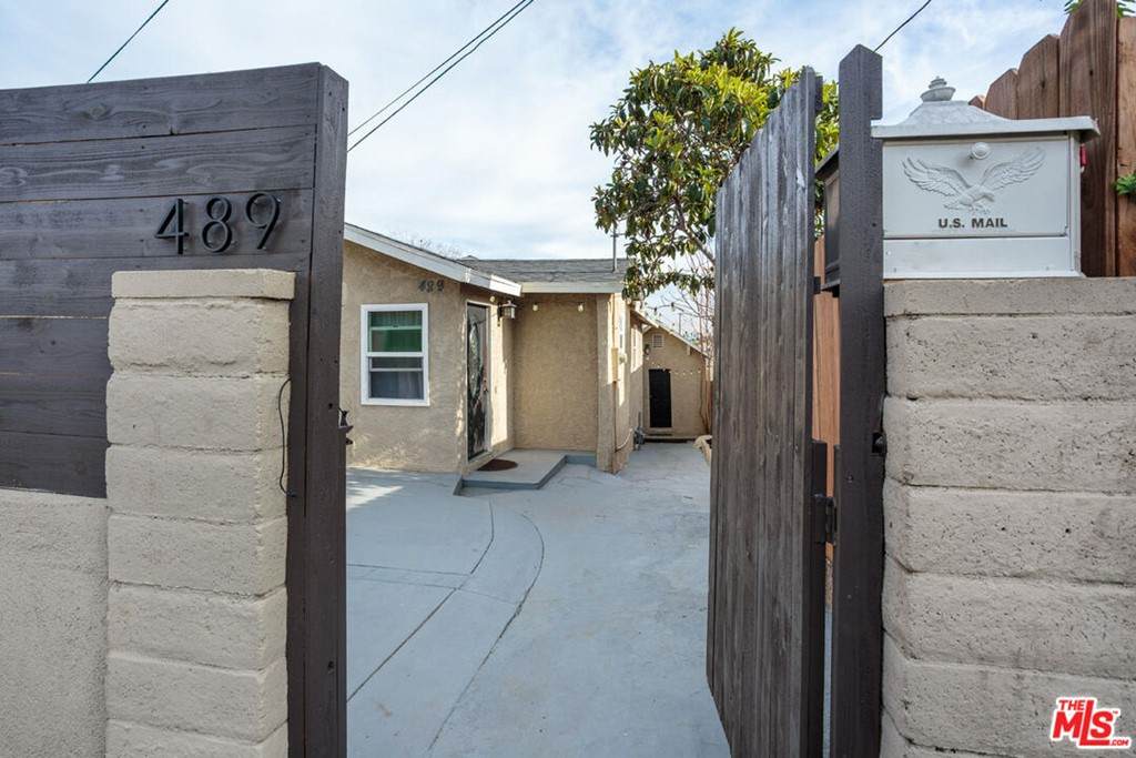 489 Nassau Court - Photo 1