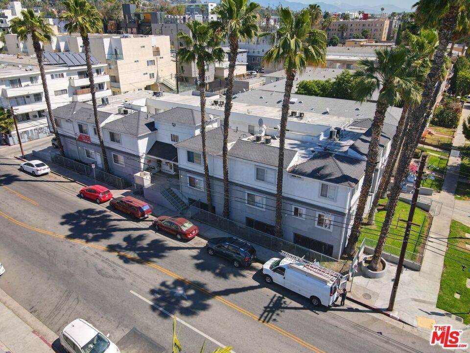 1540 Bronson Avenue - Photo 1