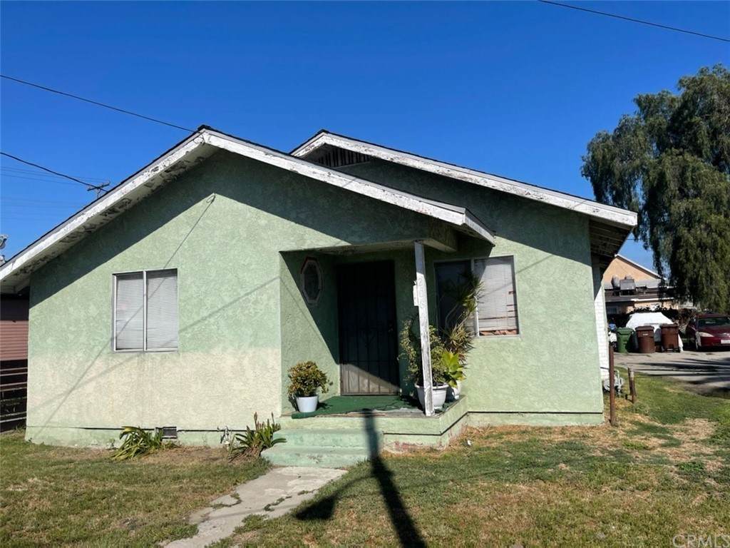 206 Acacia Avenue - Photo 1