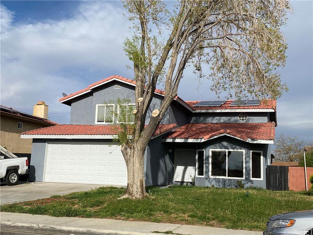 43708 Emile Zola Street - Photo 1