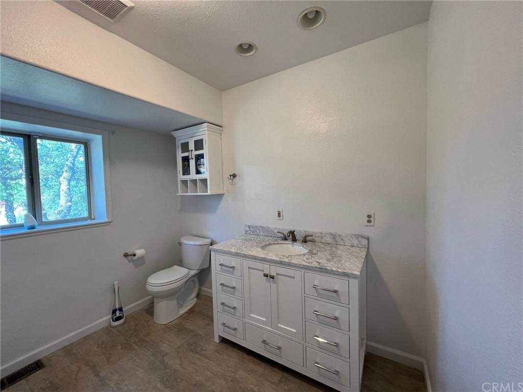 5921 Thornicroft Drive - Photo 1