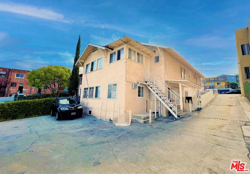 1027 Coronado Street - Photo 1