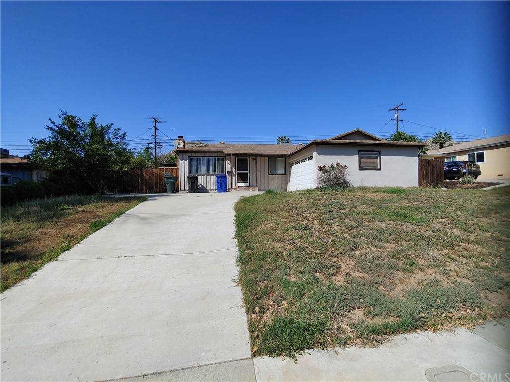441 Blaine Street - Photo 1