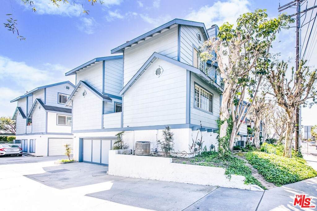 789 18TH Street - Photo 1