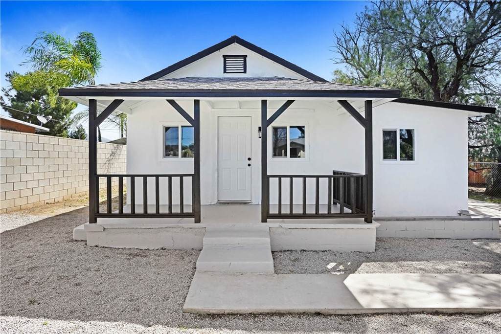 1094 Hargrave Street - Photo 1