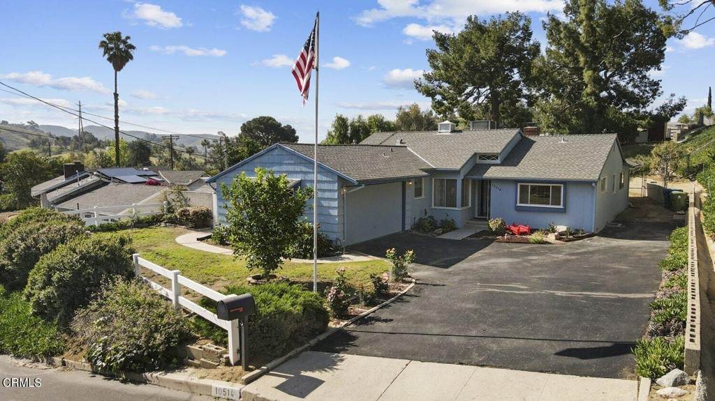 10514 Mahoney Drive - Photo 1