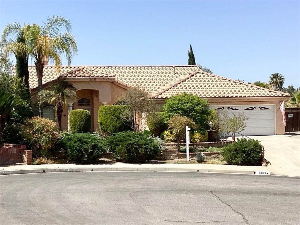 1363 Travis Street - Photo 1