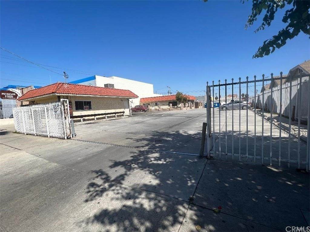 634 Fries Avenue - Photo 1