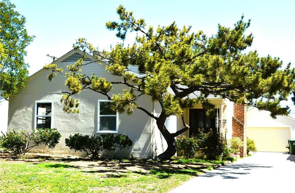 2220 Roark Drive - Photo 1