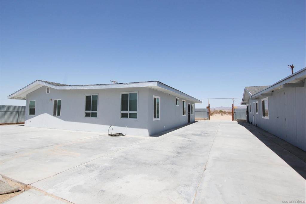 4343 Bagdad Hwy - Photo 1