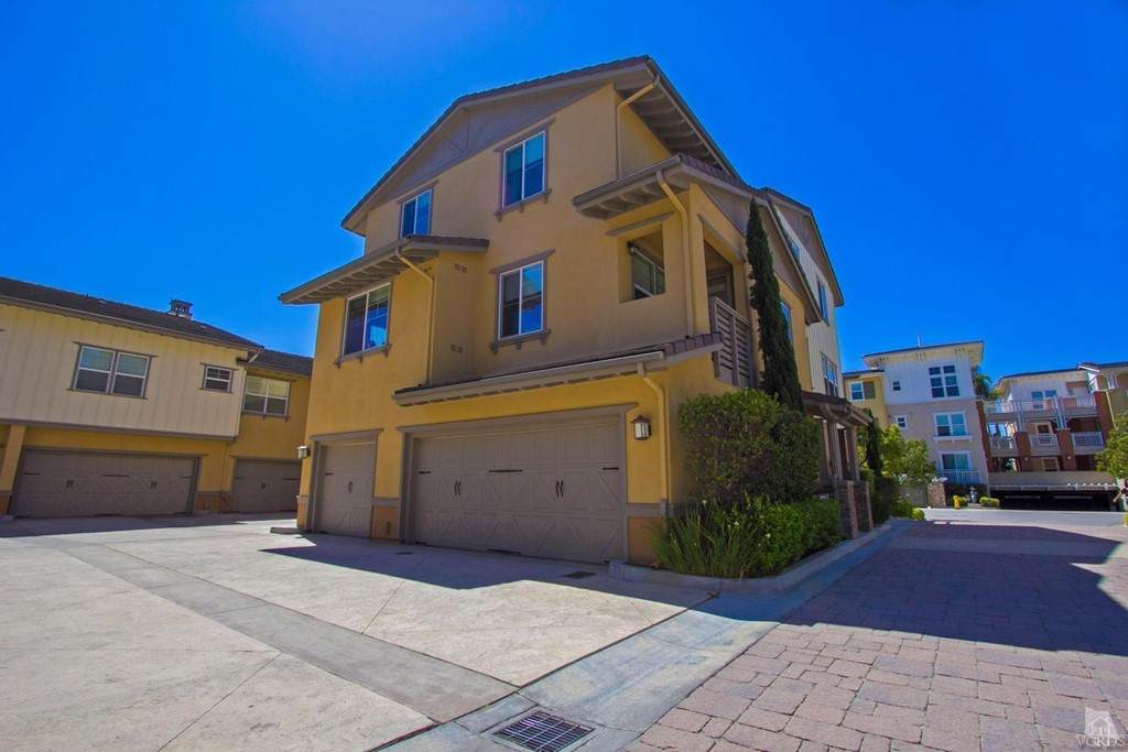 1558 Windshore Way - Photo 1