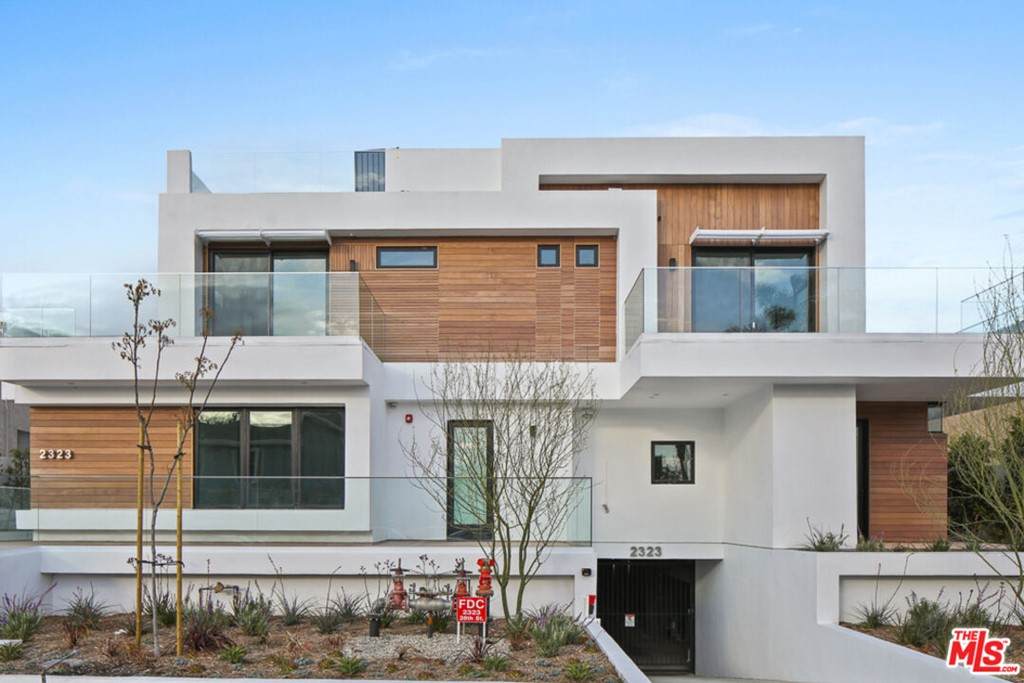 2323 28TH Street - Photo 1