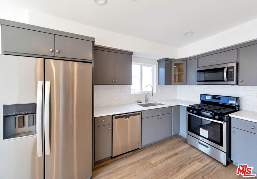 2808 Redondo Boulevard - Photo 1