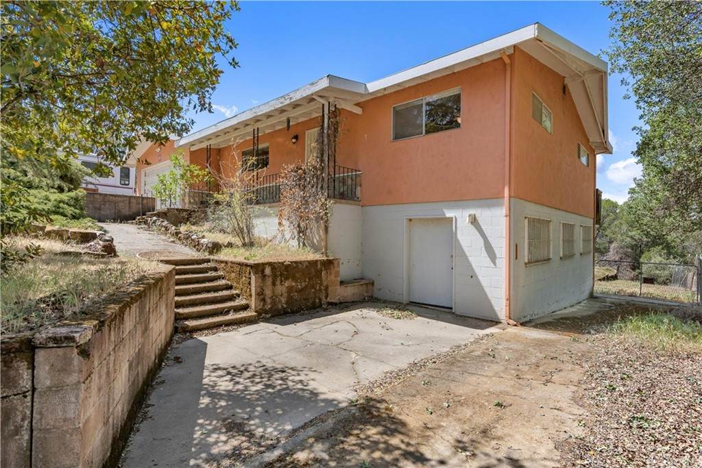 5235 Spruce Avenue - Photo 1