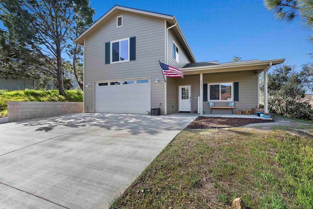 2243 Sunset Dr - Photo 1