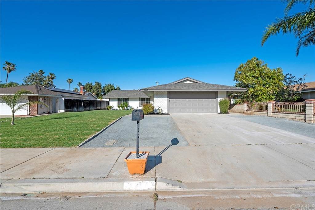 2867 Sulky Court - Photo 1