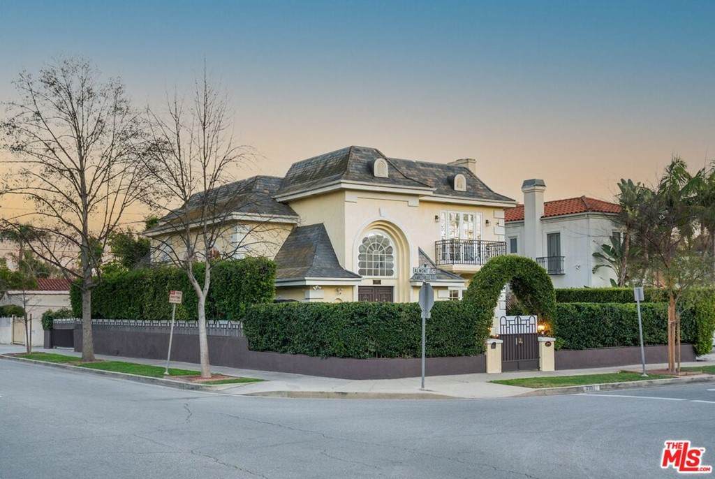 200 Almont Drive - Photo 1