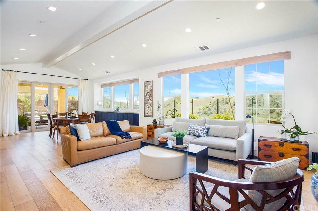 89 Cerrero Court - Photo 1