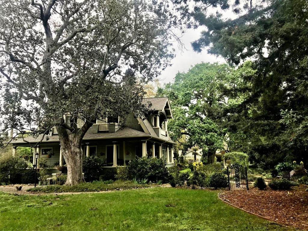 1516 Newport Avenue - Photo 1