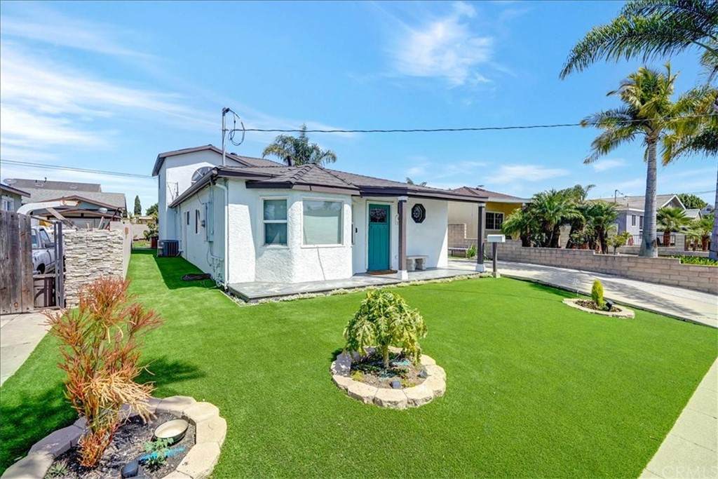 1115 Lowen Street - Photo 1
