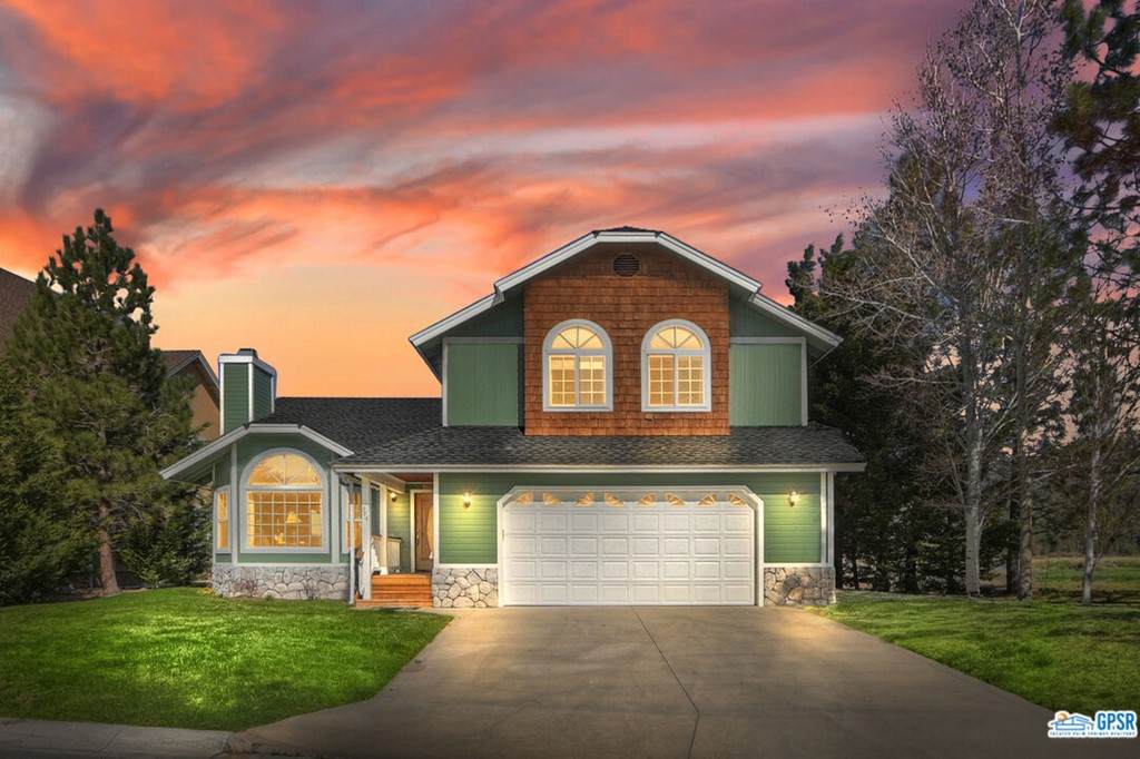 374 Meadow Circle - Photo 1