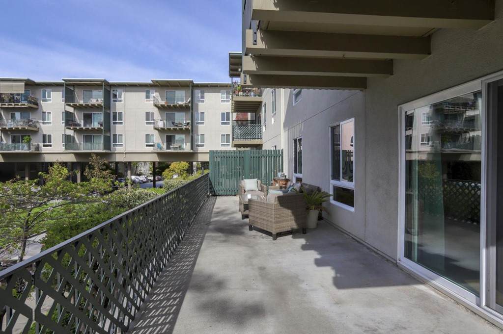817 Humboldt Street - Photo 1