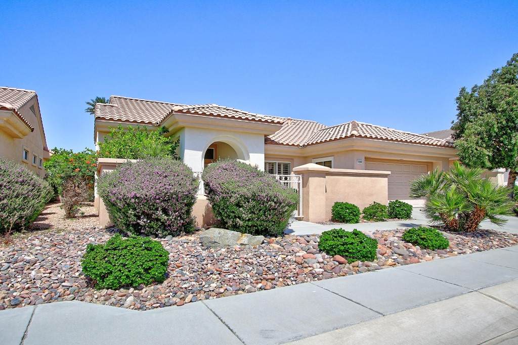 37909 Grand Oaks Avenue - Photo 1