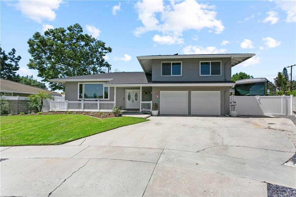13041 Laurinda Way - Photo 1