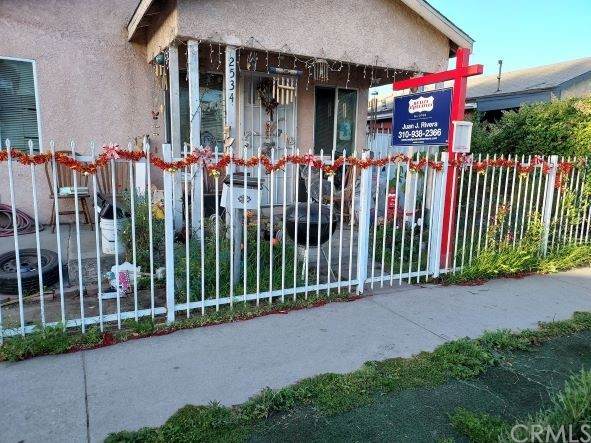2534 El Segundo Boulevard - Photo 1