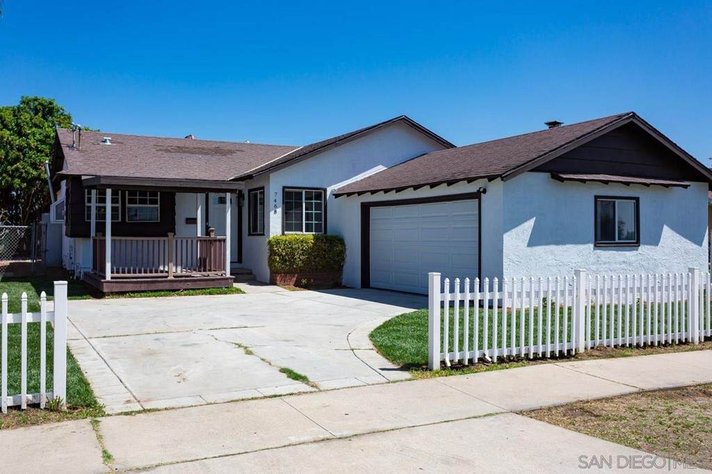 7468 Skyline Dr - Photo 1