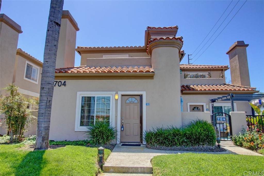 704 Lake Street - Photo 1