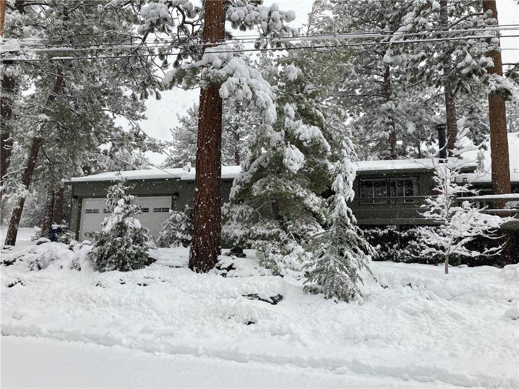 5562 Oak Street - Photo 1