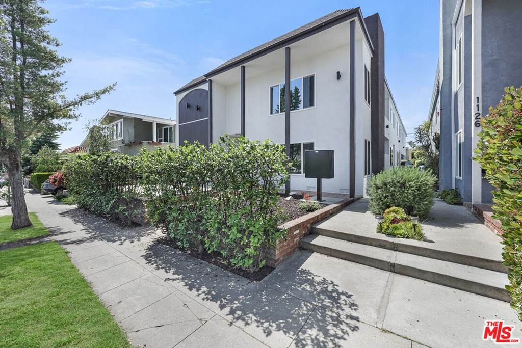 1128 23RD Street - Photo 1