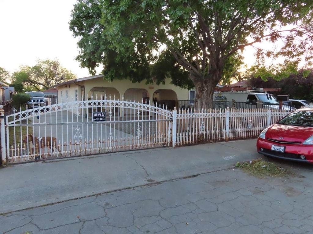 10171 Ryan Street - Photo 1