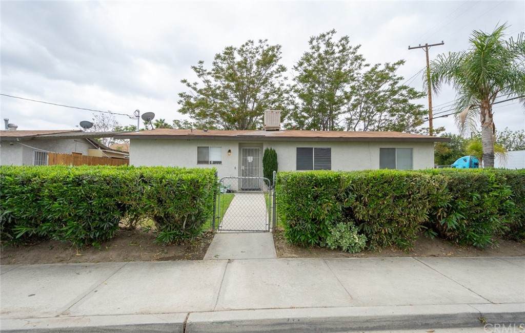 481 Grand Avenue - Photo 1