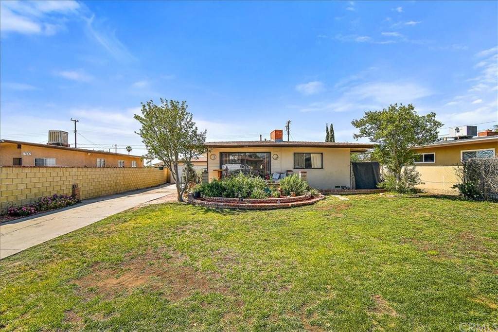 17519 Vine - Photo 1
