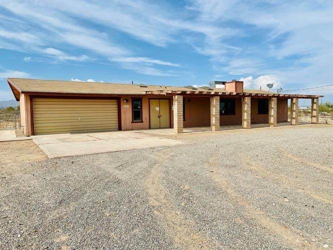 6912 Rio Vista Drive - Photo 1