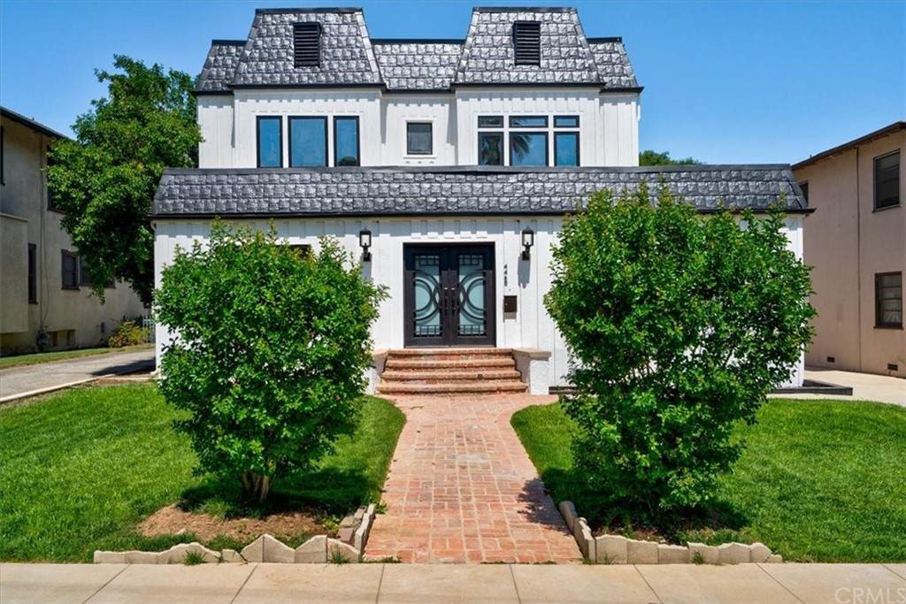 4465 University Avenue - Photo 1