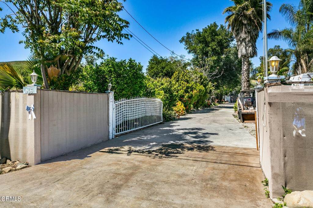 915 Santa Ana Blvd Boulevard - Photo 1