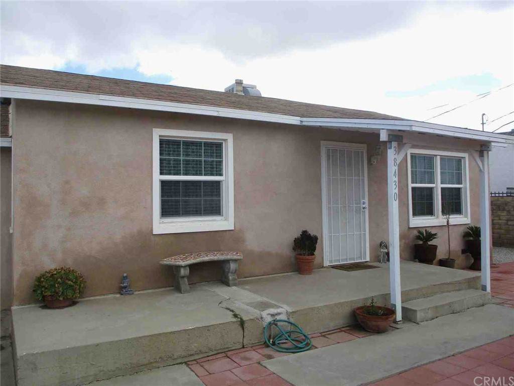 38430 12th Street - Photo 1