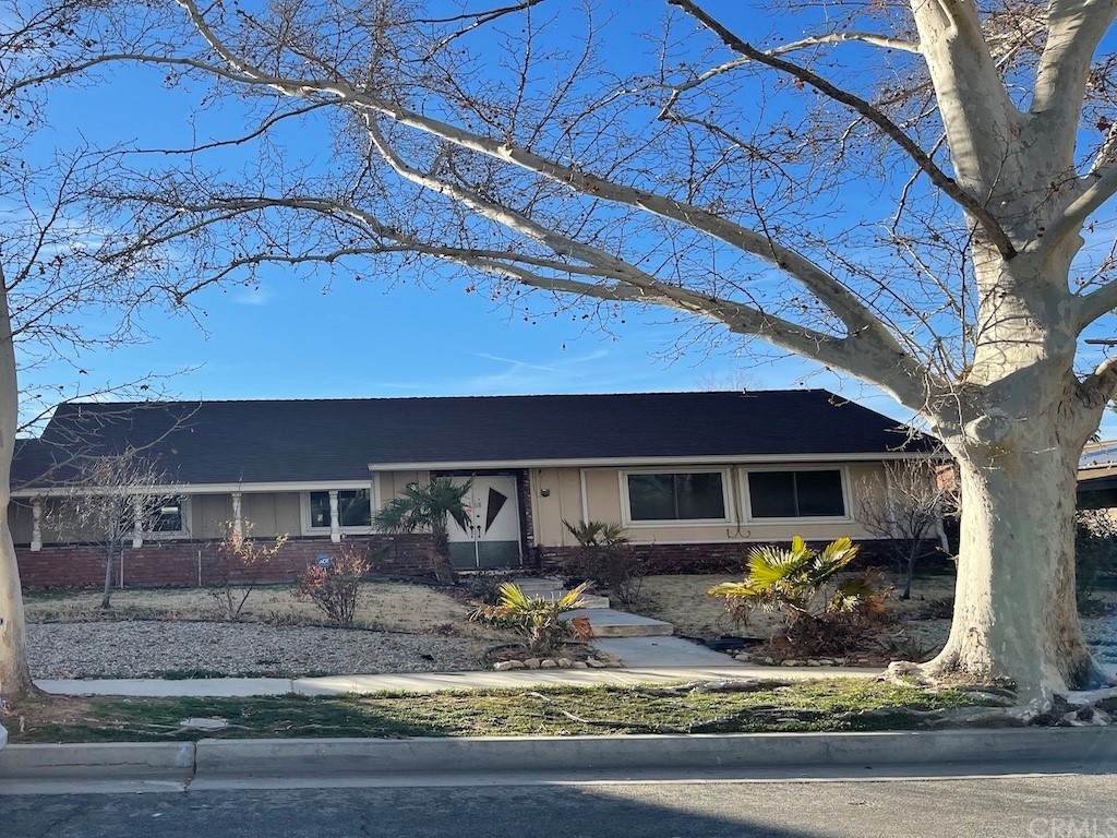 42817 17th Street - Photo 1