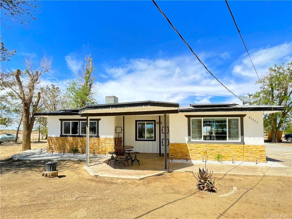 43909 90th Street - Photo 1