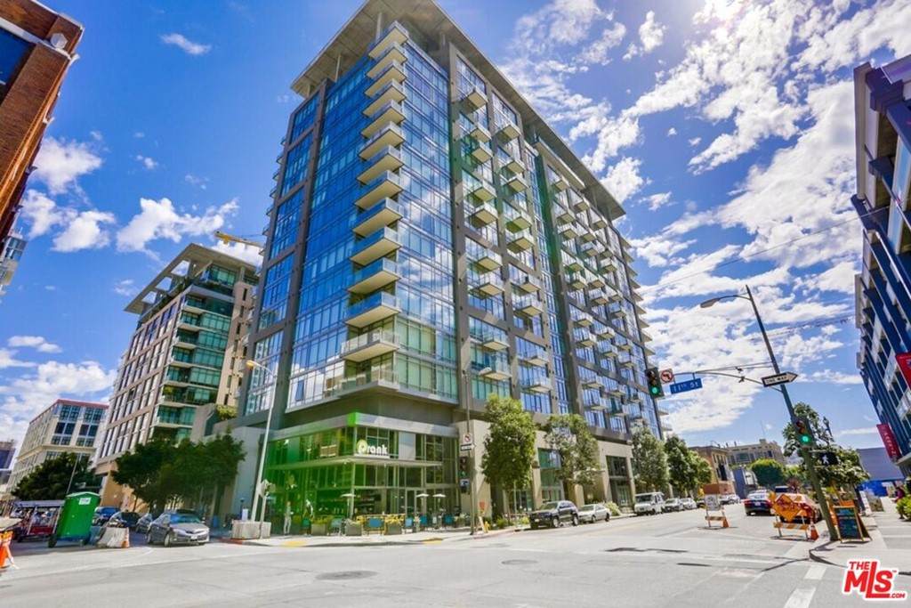 1100 Hope Street - Photo 1