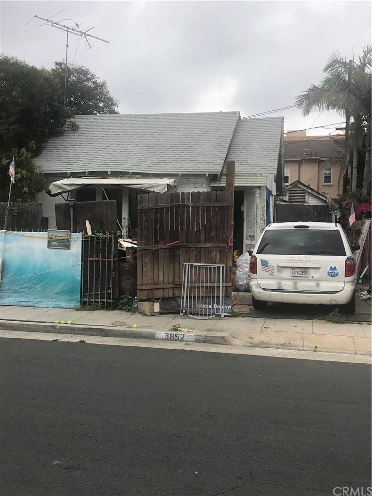3852 Goldwyn Terrace - Photo 1