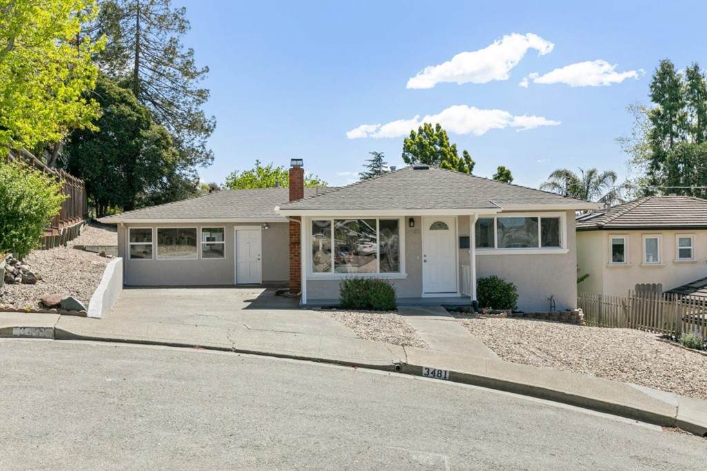3481 Middleton Avenue - Photo 1