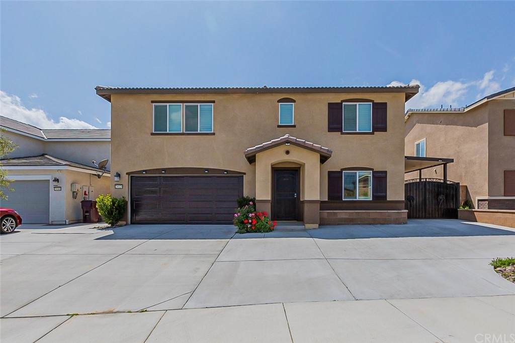 29329 Wyatt Earp Way - Photo 1